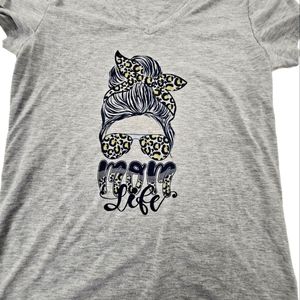 BOGO Custom graphic T-shirt size sm